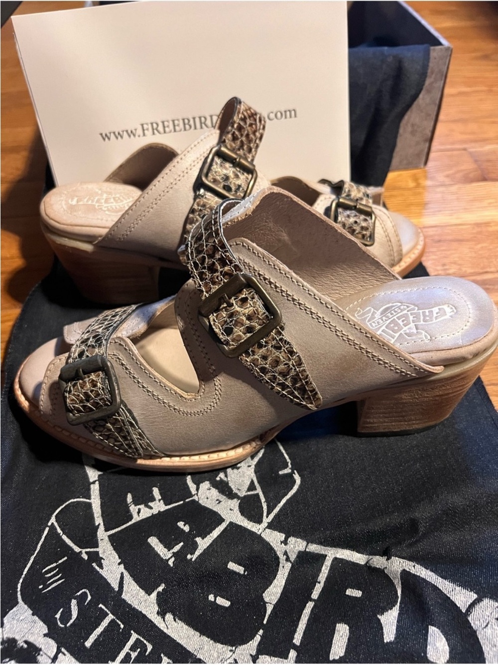 Freebird by Steven Caprice Ice Leather Sandals with Snakeskin Straps NWB